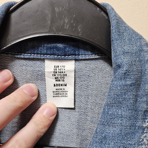 EUC! H&M & Denim Blue Jean Jacket w/ Light Distressing Size 170 / Girl 14+ - Picture 10 of 11